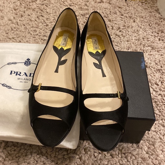 NWT Prada satin Mary Jane peep toe flats with dust bags and box. Size 40. - Picture 2 of 6